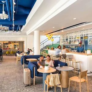 Novotel Centre Gare Montparnasse Париж