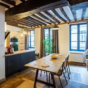 https://le-jacobin-appartement-de-standing-hyper-centre.inbrittany.com